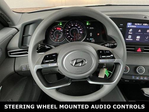 2023 Hyundai ELANTRA SE