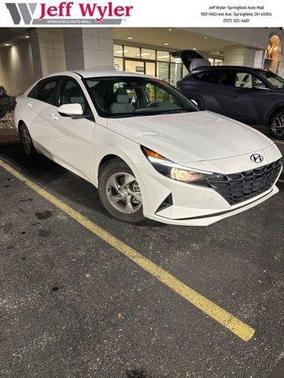 2023 Hyundai ELANTRA SE