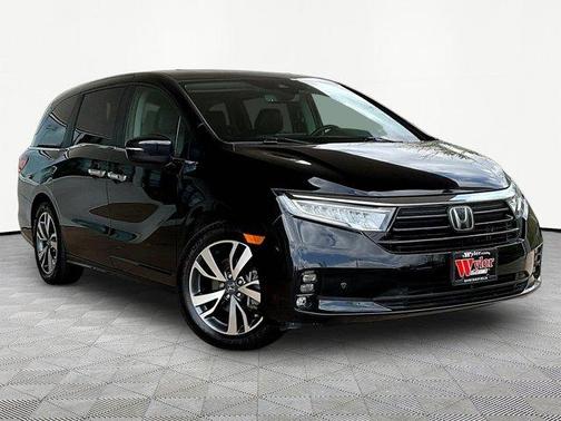Crystal Black Pearl 2023 Honda Odyssey Touring