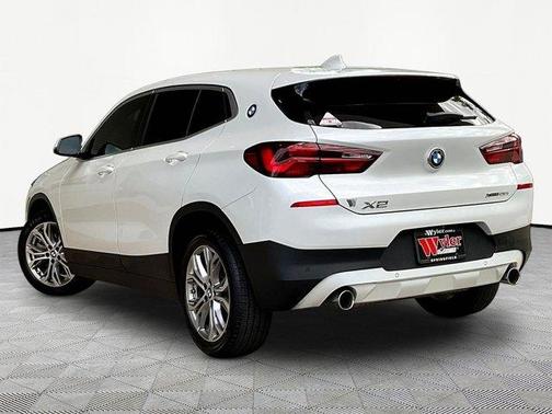 White Metallic 2021 BMW X2 xDrive28i