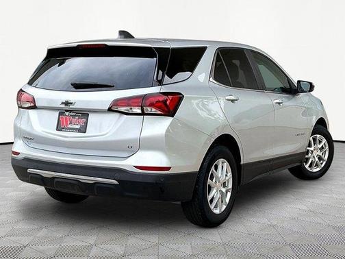 Silver Ice Metallic 2022 Chevrolet Equinox 1LT