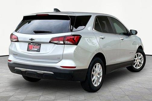 Silver Ice Metallic 2022 Chevrolet Equinox 1LT