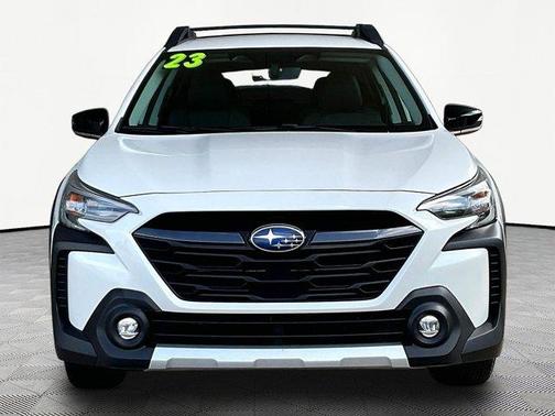 Crystal White Pearl 2023 Subaru Outback Limited