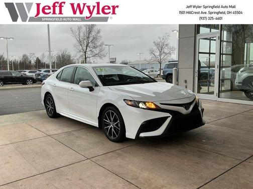 2022 Toyota Camry SE