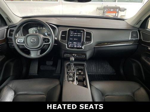 2019 Volvo XC90 T6 Momentum