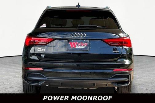 Mythos Black Metallic 2021 Audi Q3 45 S line Premium