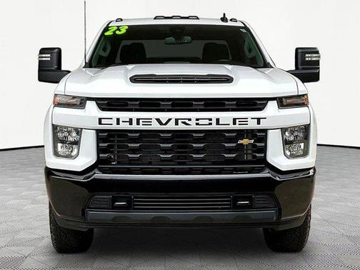 Summit White 2023 Chevrolet Silverado 2500 Custom