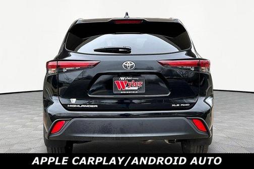 Black 2025 Toyota Highlander XLE
