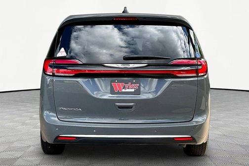 Ceramic Gray Clearcoat 2025 Chrysler Pacifica Select