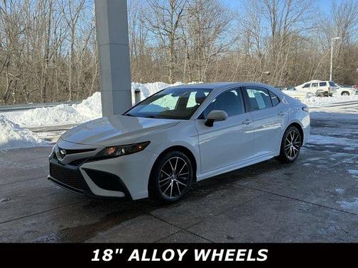 2024 Toyota Camry SE