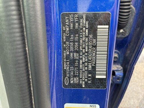 2024 Hyundai ELANTRA SE