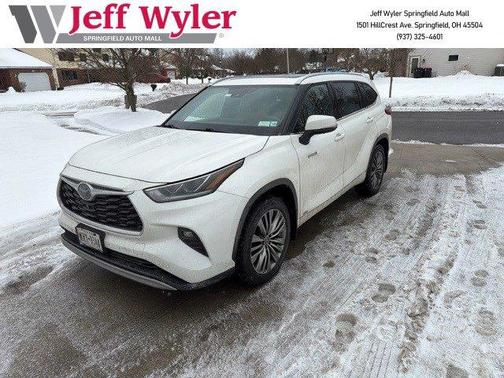 2021 Toyota Highlander Hybrid Platinum