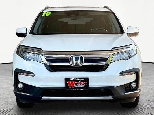 White Diamond Pearl 2019 Honda Pilot Touring 7-Passenger