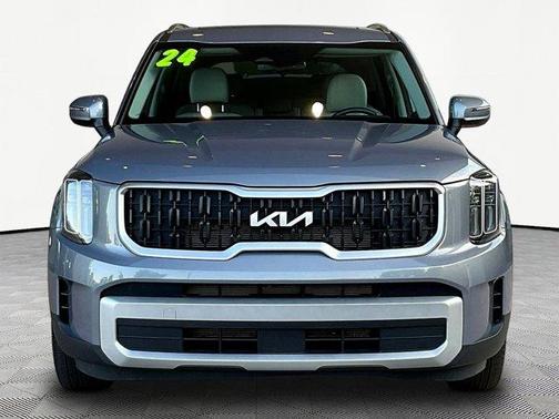 Everlasting Silver 2024 Kia Telluride EX