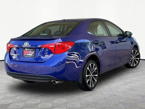 Blue Crush Metallic 2019 Toyota Corolla SE