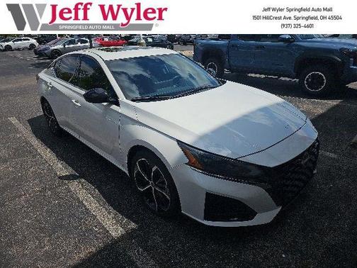 White 2024 Nissan Altima 2.5 SR