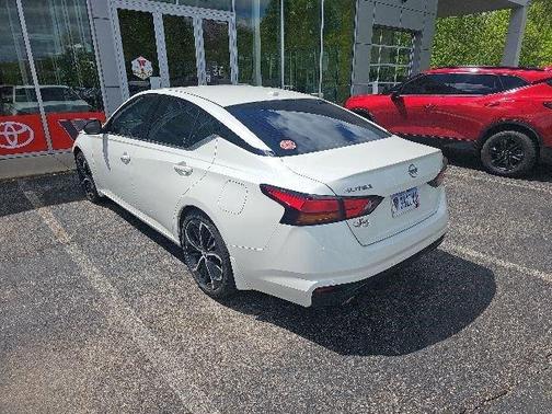 White 2024 Nissan Altima 2.5 SR