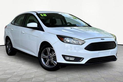 Oxford White 2018 Ford Focus SE