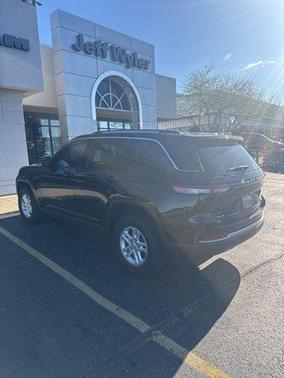 2023 Jeep Grand Cherokee Laredo