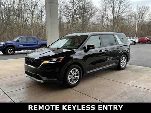 2023 Kia Carnival LX