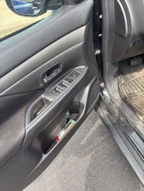 Black 2017 Mitsubishi Outlander