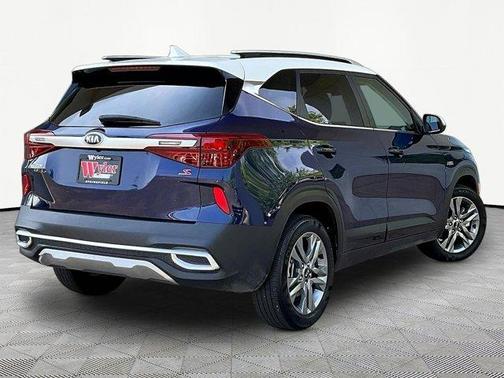 Dark Ocean Blue / White Roof 2021 Kia Seltos S