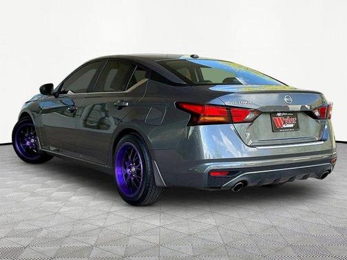 Gun Metallic 2019 Nissan Altima 2.5 SR