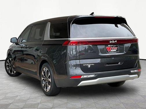 Metal 2024 Kia Carnival EX