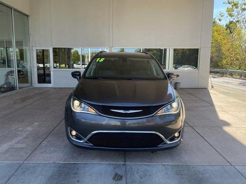 2018 Chrysler Pacifica Touring-L