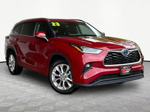 Pearl 2023 Toyota Highlander Hybrid Limited