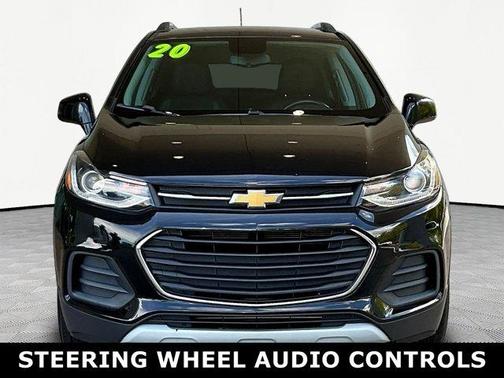 Mosaic Black Metallic 2020 Chevrolet Trax LT