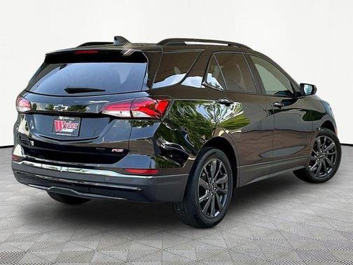Mosaic Black Metallic 2022 Chevrolet Equinox RS