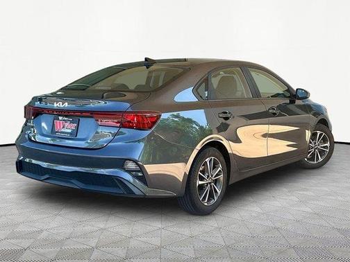 Gravity Gray 2023 Kia Forte LXS