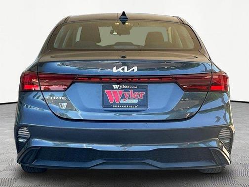 Gravity Gray 2023 Kia Forte LXS