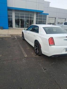 2021 Chrysler 300 Touring L