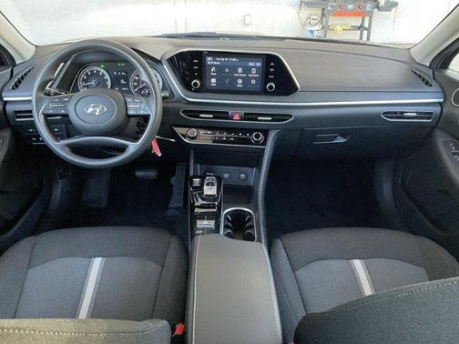 2021 Hyundai SONATA SE