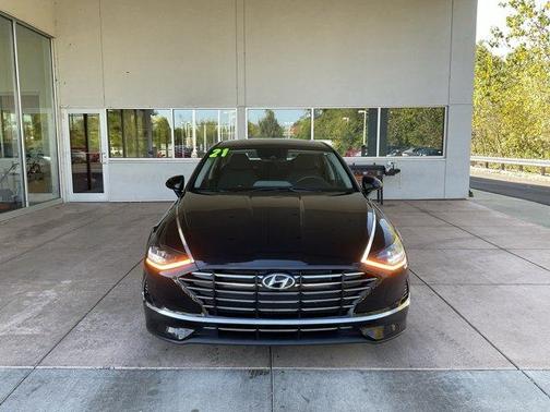 2021 Hyundai SONATA SE