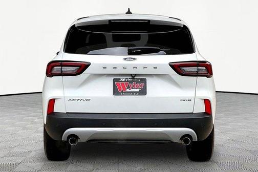 White Metallic 2023 Ford Escape Active
