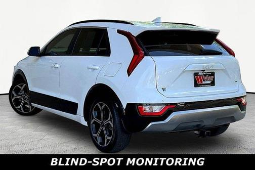 Snow White Pearl 2023 Kia Niro EX Touring