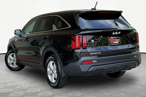 Ebony Black 2023 Kia Sorento LX
