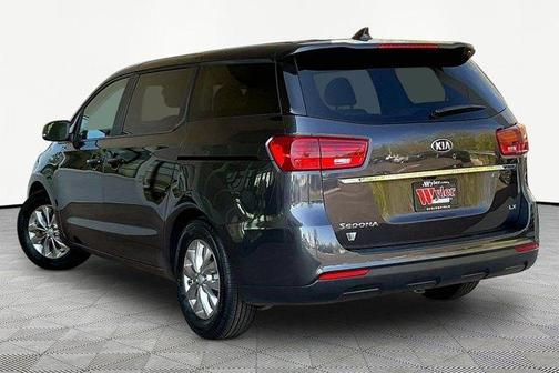 Metal 2021 Kia Sedona LX