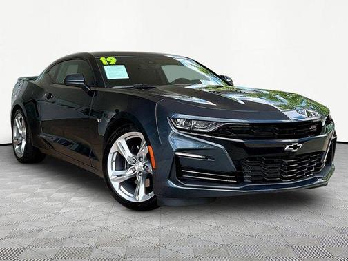 Shadow Gray Metallic 2019 Chevrolet Camaro 2SS
