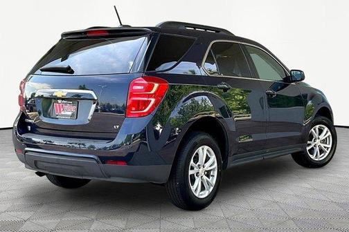 Blue Velvet Metallic 2017 Chevrolet Equinox LT