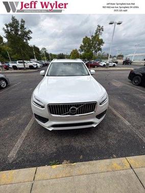 Ice White 2021 Volvo XC90 T6 Momentum 6 Passenger