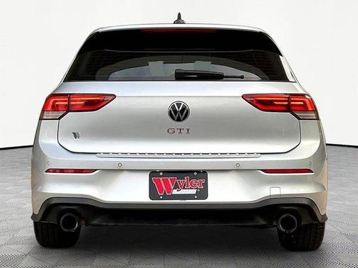 Reflex Silver Metallic 2022 Volkswagen Golf GTI 2.0T S