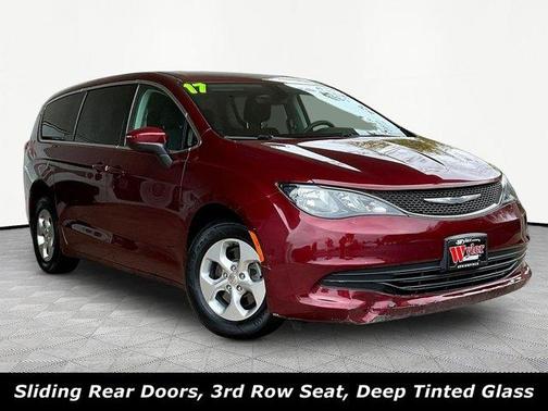 Velvet Red Pearlcoat 2017 Chrysler Pacifica LX