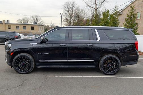 2023 GMC Yukon XL SLT