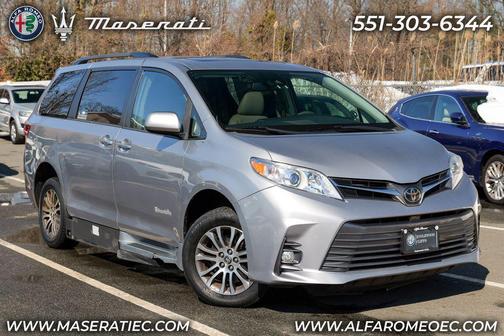 2018 Toyota Sienna XLE