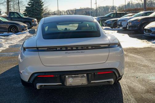 2020 Porsche Taycan Turbo