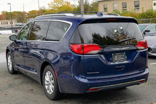 2018 Chrysler Pacifica Touring-L